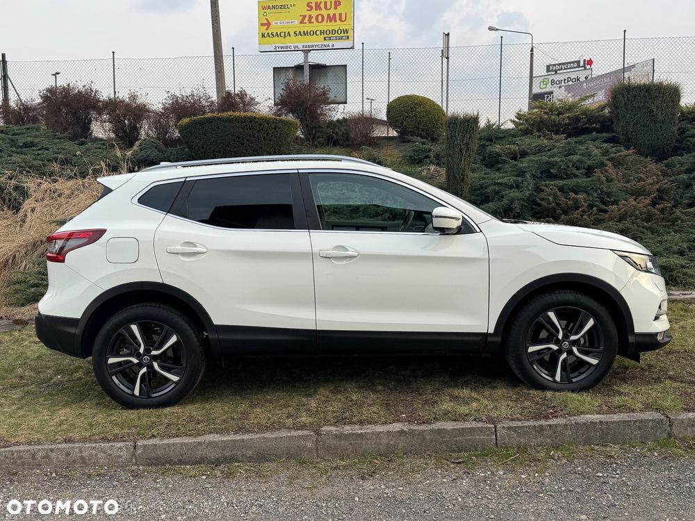 Nissan Qashqai 1.2 DIG-T Xtronic TEKNA+ - 3
