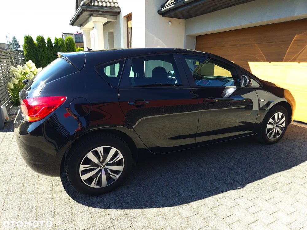 Opel Astra 1.4 Turbo Design Edition - 14
