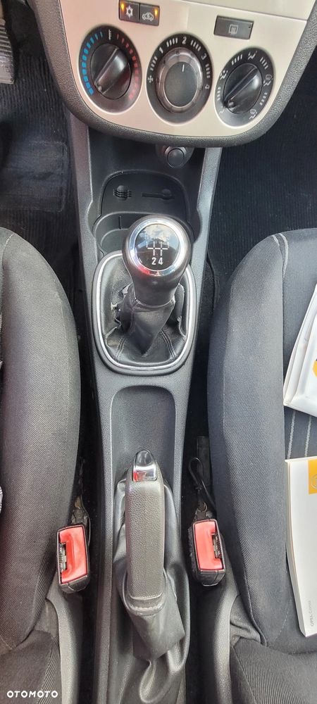 Opel Corsa - 11