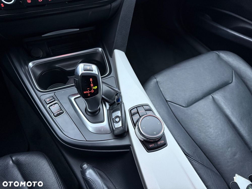 BMW Seria 3 320d Efficient Dynamics Edition - 33