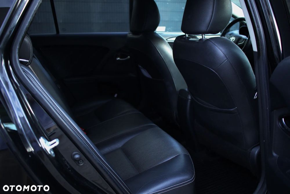 Toyota Avensis 2.0 D-4D Prestige - 12
