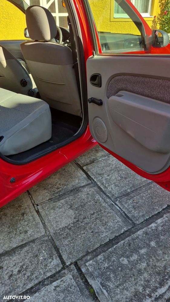 Dacia Logan MCV 1.6 Laureate - 9