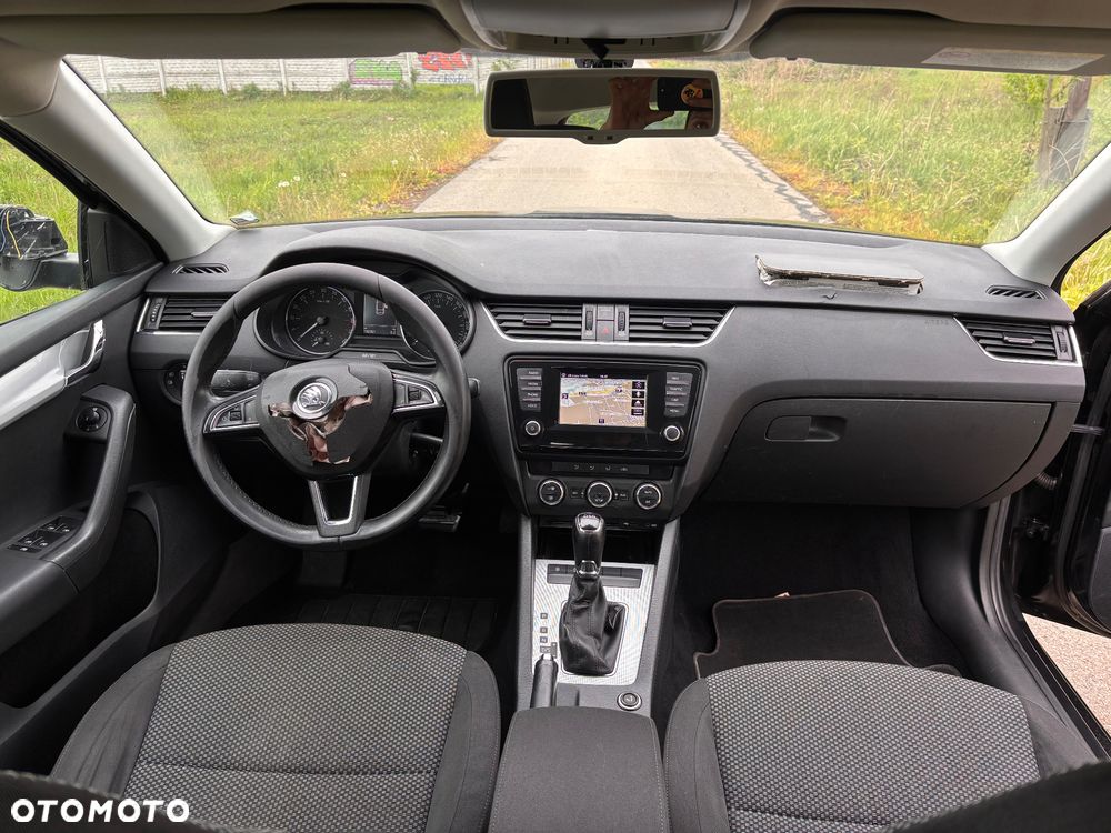 Skoda Octavia 1.6 TDI DPF DSG Ambition - 17
