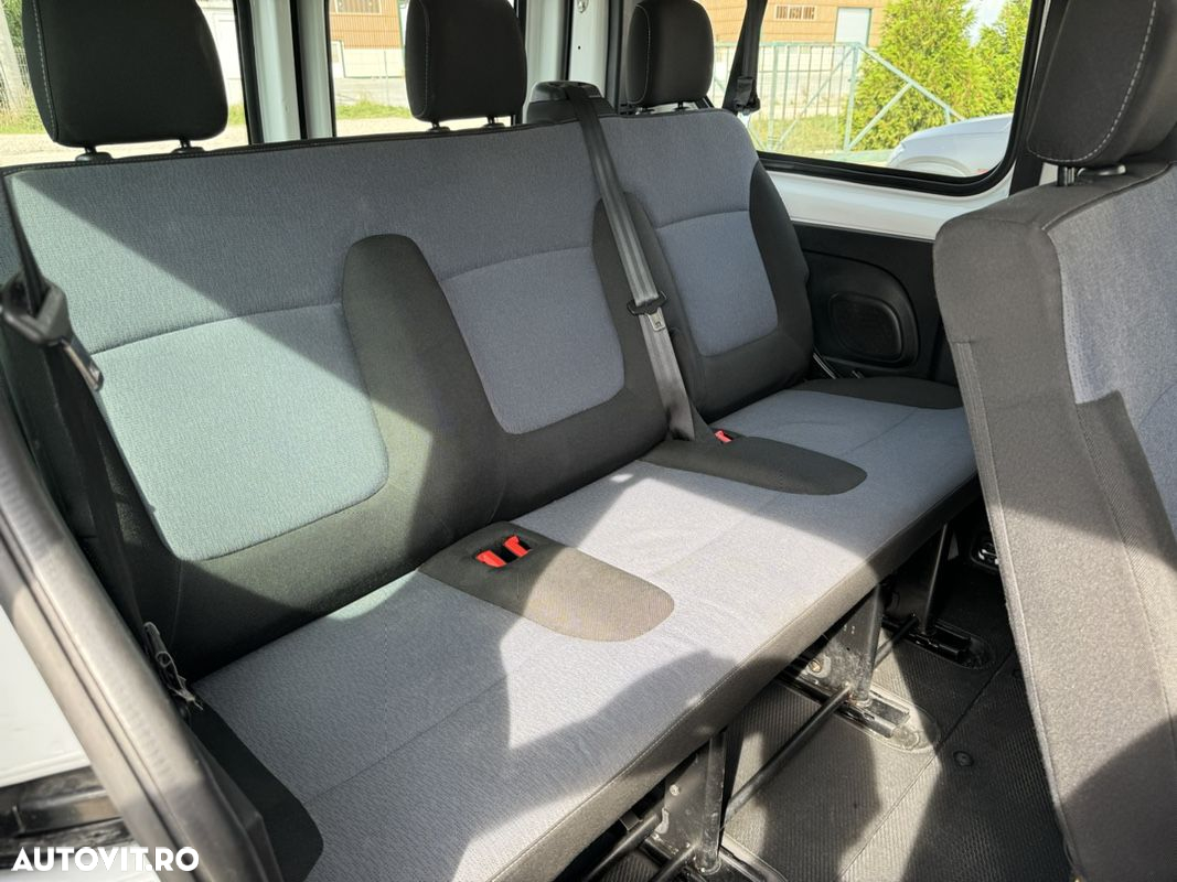 Opel Vivaro - 20