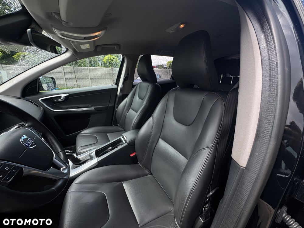Volvo XC 60 D4 Drive-E Momentum - 9