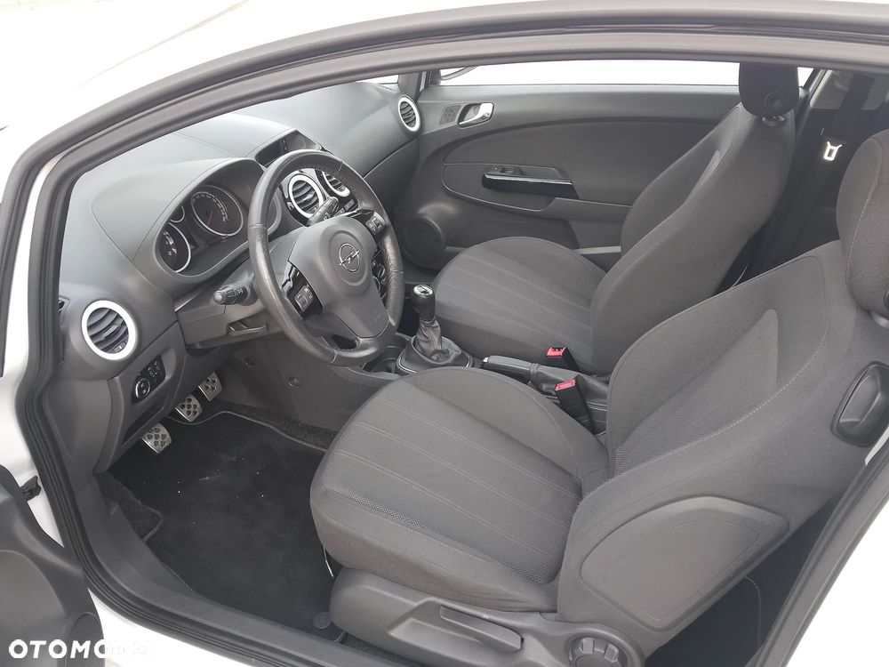 Opel Corsa 1.6 Turbo Color Race - 18