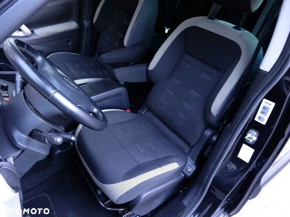 Citroën Berlingo Multispace VTi 120 Exclusive - 23