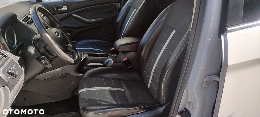 Ford Kuga - 6