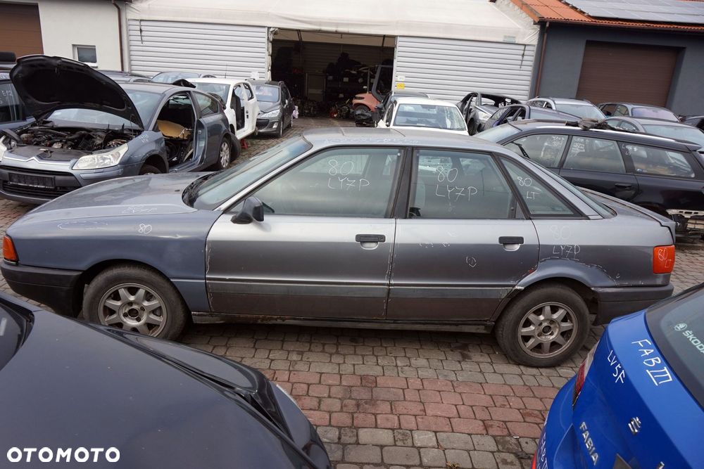 AUDI 80 B3 SEDAN 1991 LY7P 1.8 8V PM 90KM SZARY na części - 2