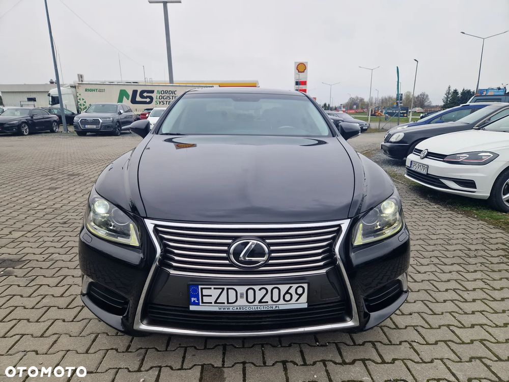 Lexus LS - 6