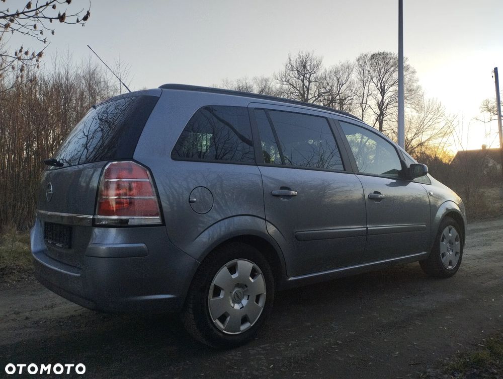 Opel Zafira - 15