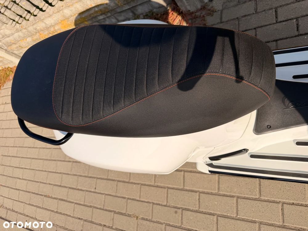 Vespa GTS - 17