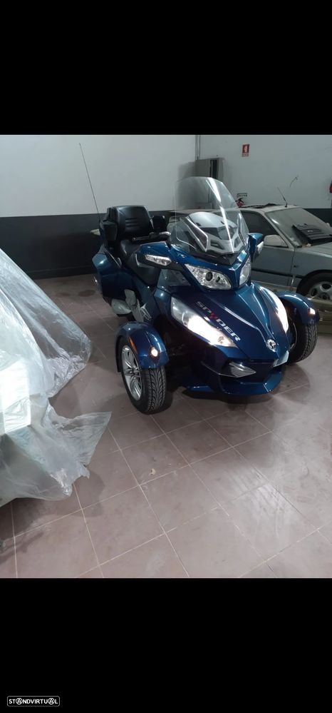 Can-Am Spyder RT Limited - 3