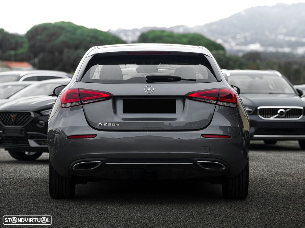 Mercedes-Benz A 250 e Progressive - 4