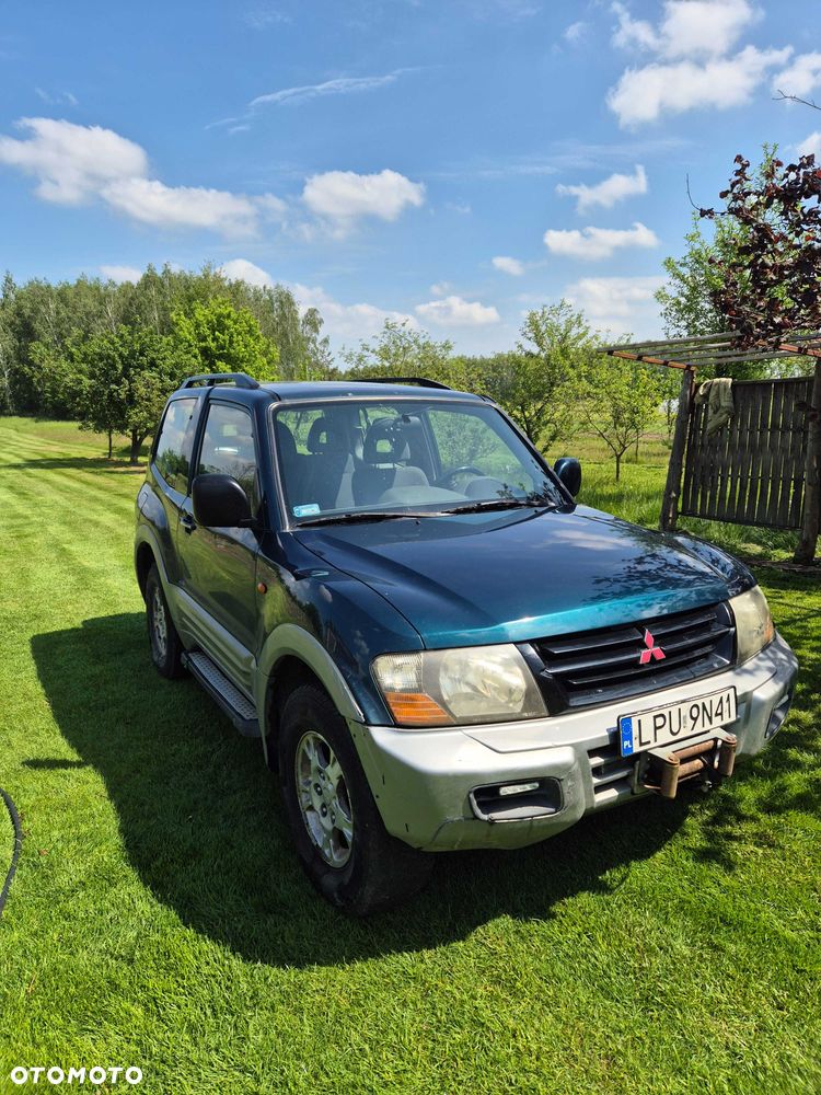 Mitsubishi Pajero - 1