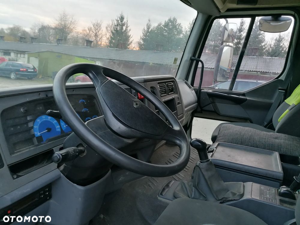 Renault Premium - 7