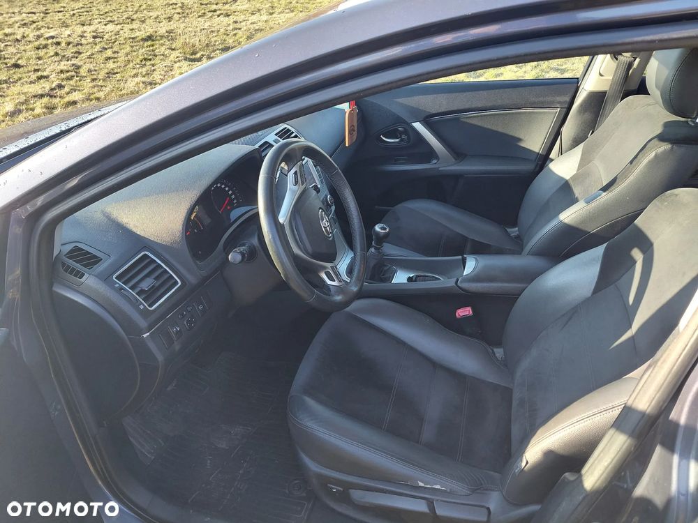 Toyota Avensis 1.8 Edition (2014) - 5