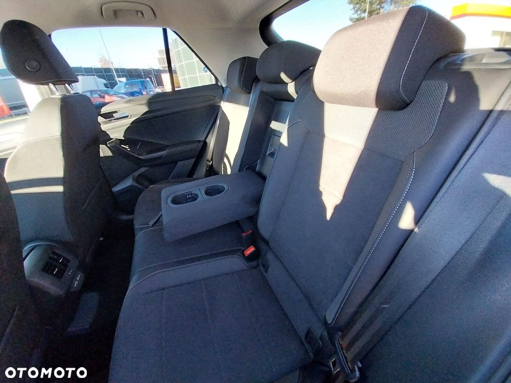 Volkswagen T-Roc - 10