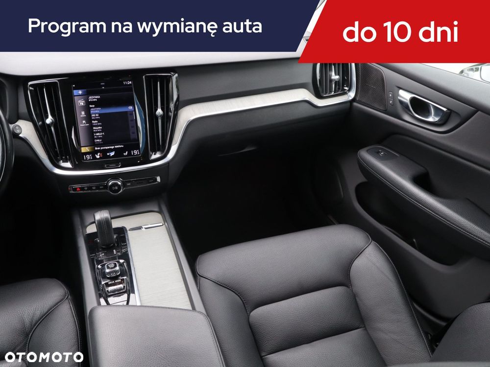 Volvo V60 Cross Country - 10