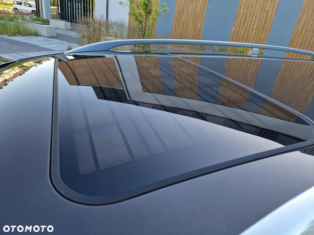 Volkswagen Passat Variant 2.0 TDI DPF DSG Highline - 24