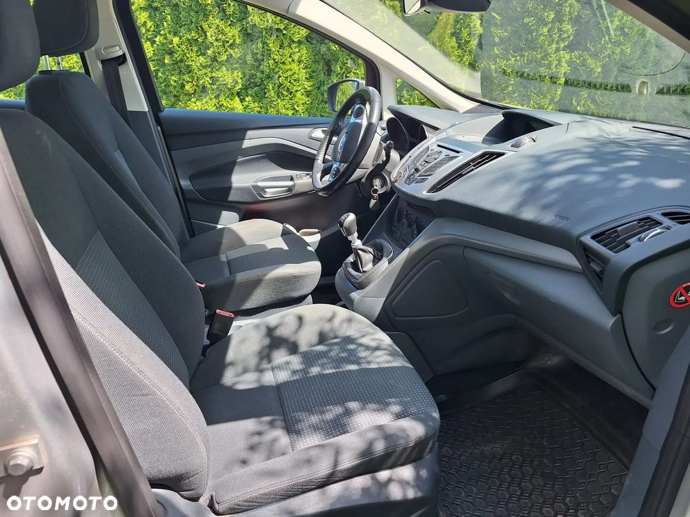 Ford C-MAX - 12