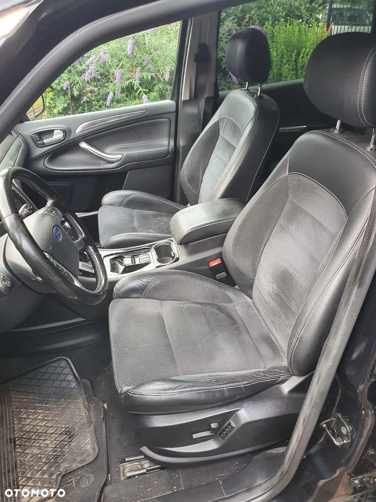 Ford S-Max 2.0 TDCi DPF Titanium - 13