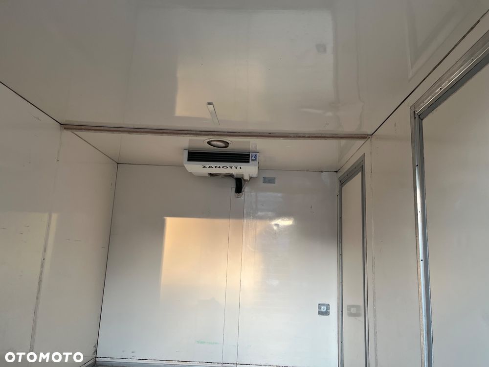 Ford Transit - 9