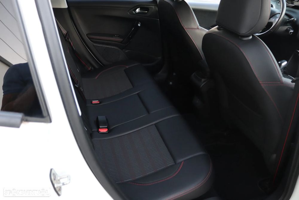 Peugeot 2008 1.2 PureTech GT Line - 53