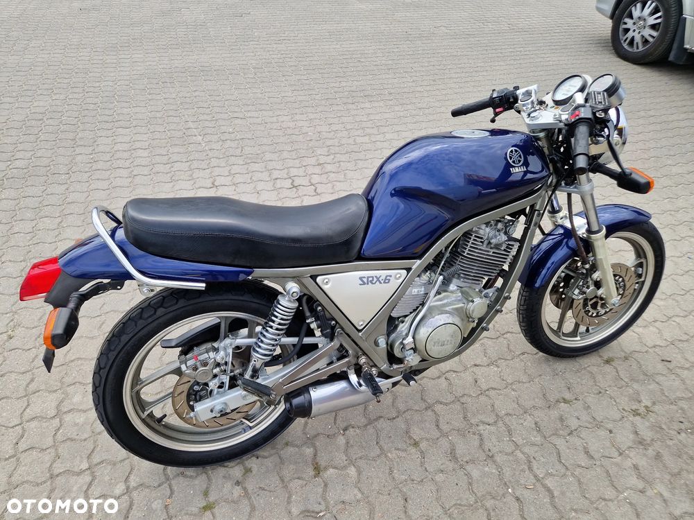 Yamaha SRX - 1