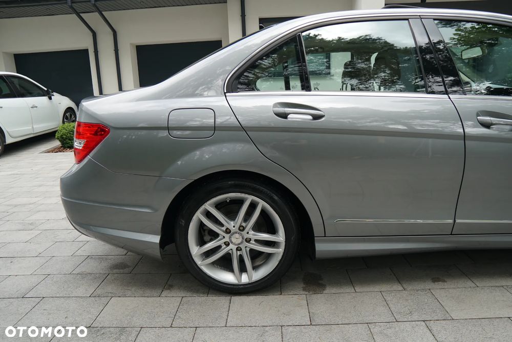Mercedes-Benz Klasa C - 23