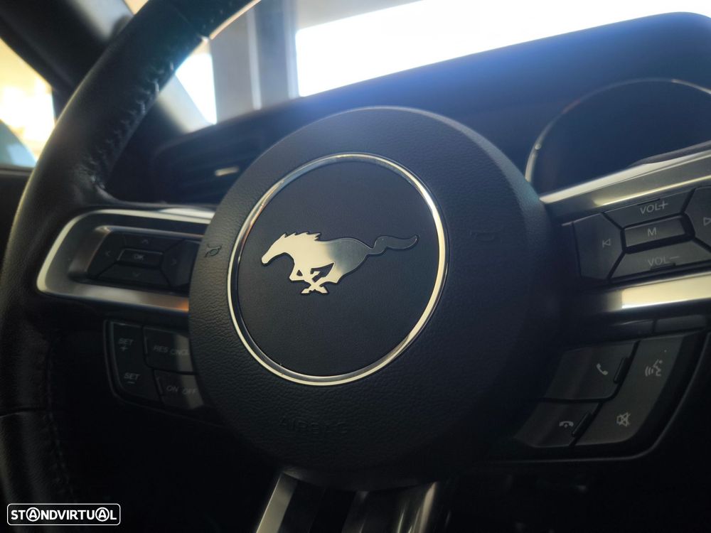 Ford Mustang 2.3i EcoBoost - 19