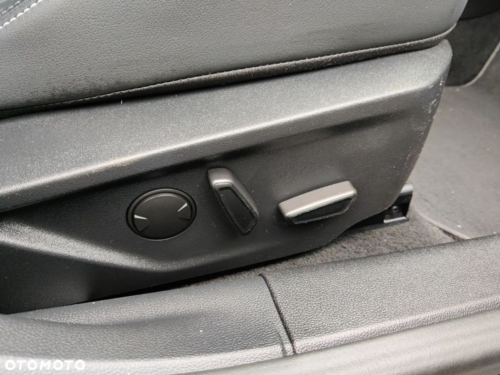 Ford Focus 2.0 EcoBlue ST X - 26