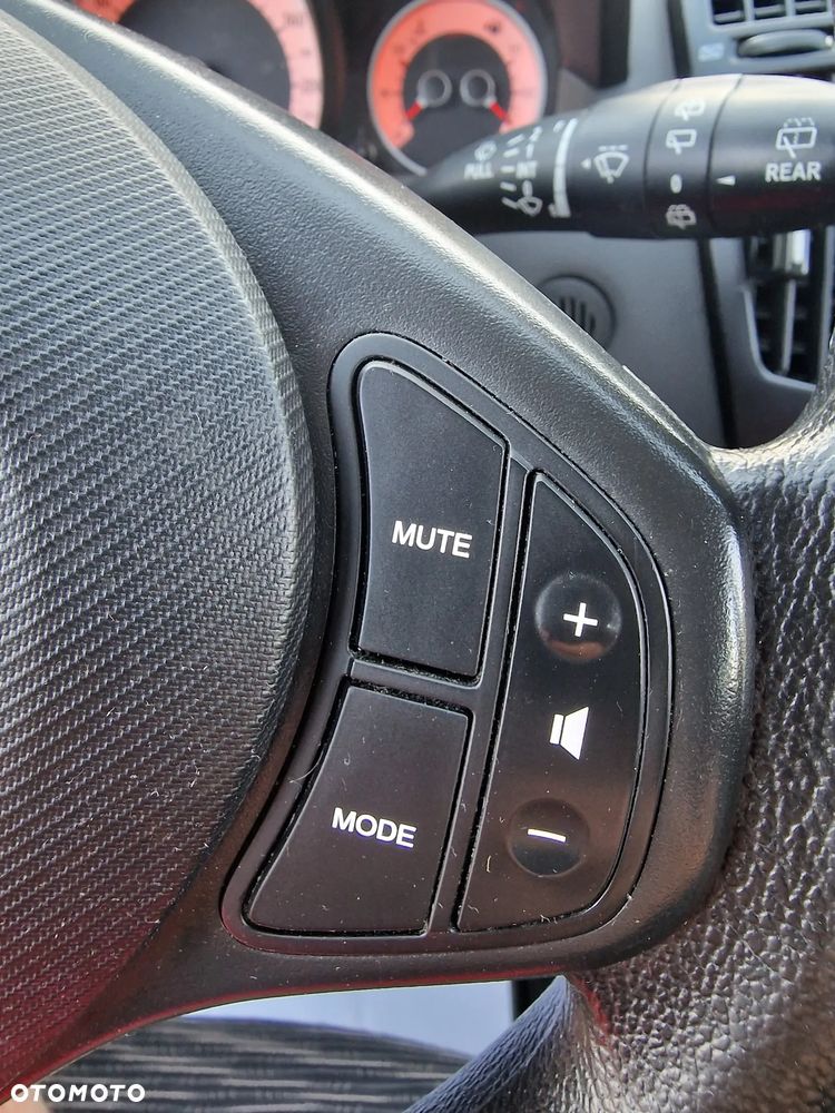 Kia Ceed - 11