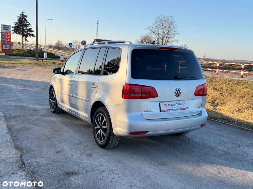 Volkswagen Touran 1.6 TDI DPF BlueMotion Technology DSG Highline - 27