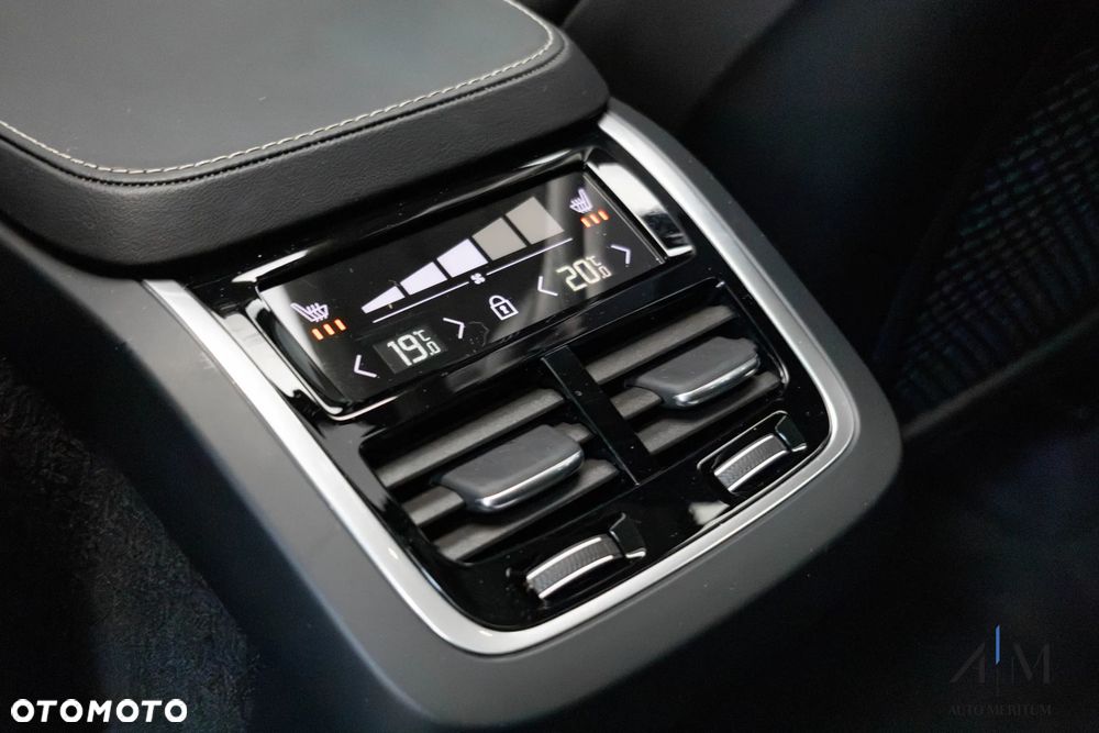 Volvo XC 90 B6 B AWD Ultimate Dark 7os - 36