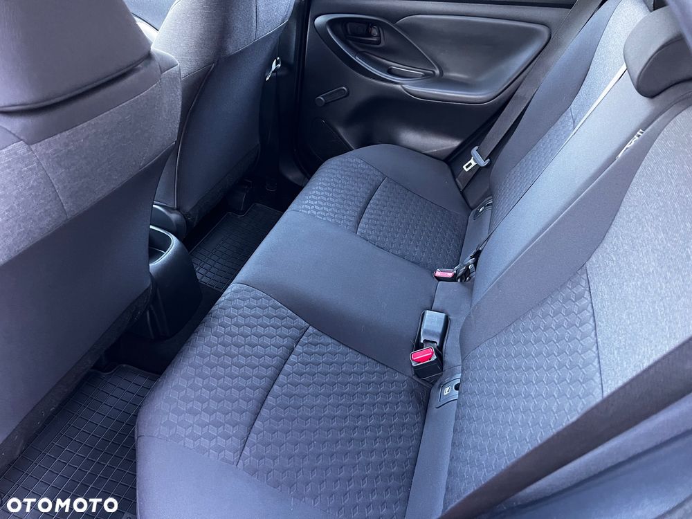 Toyota Yaris 1.5 Active - 16