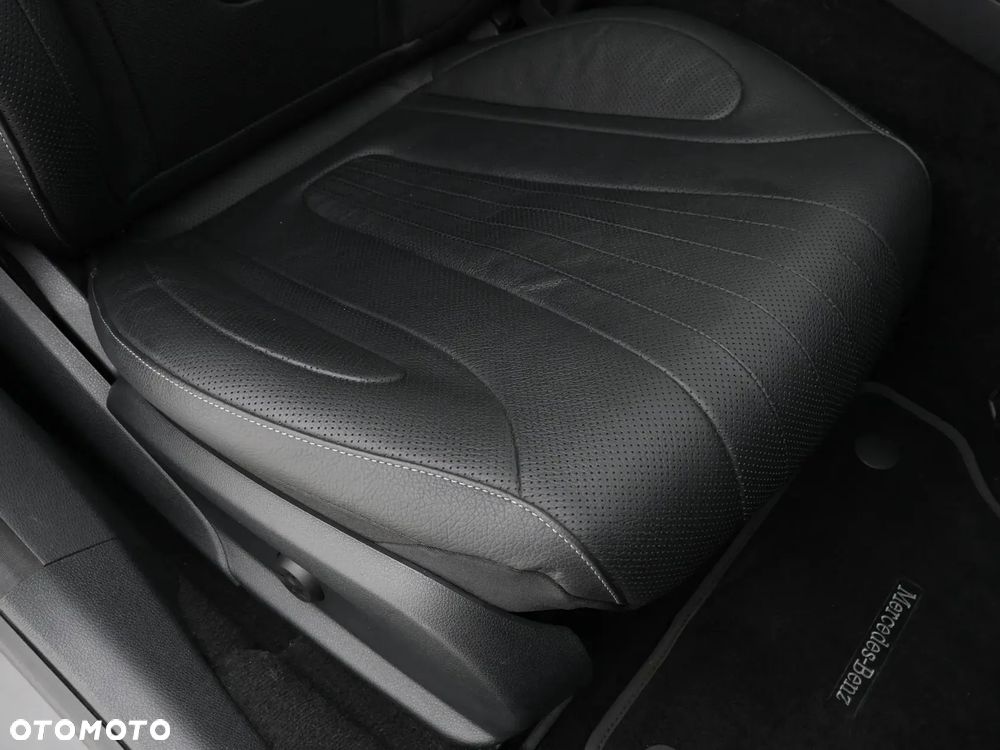 Mercedes-Benz CLS 400 d 4Matic 9G-TRONIC AMG Line - 31