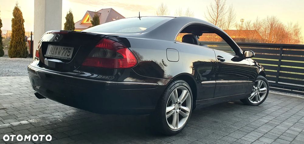 Mercedes-Benz CLK - 21