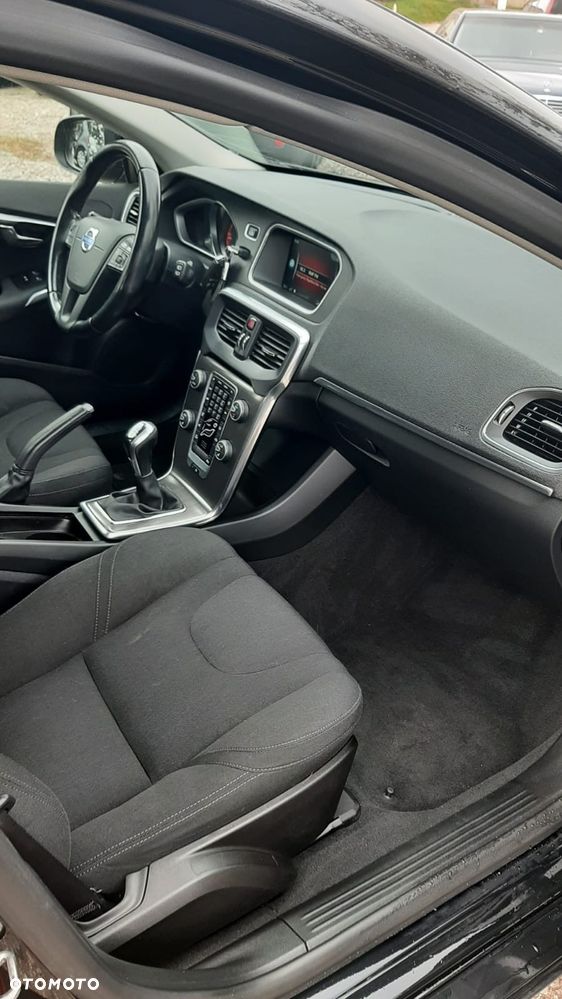 Volvo V40 D3 - 15