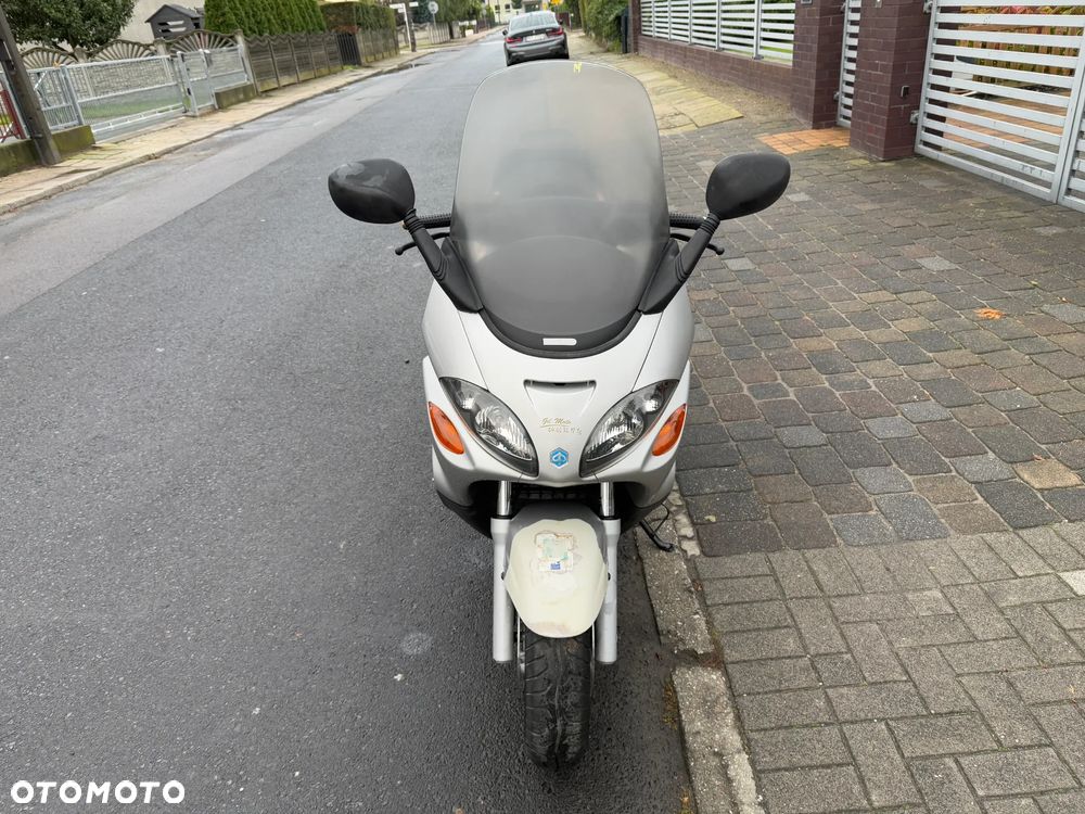 Piaggio X9 - 2