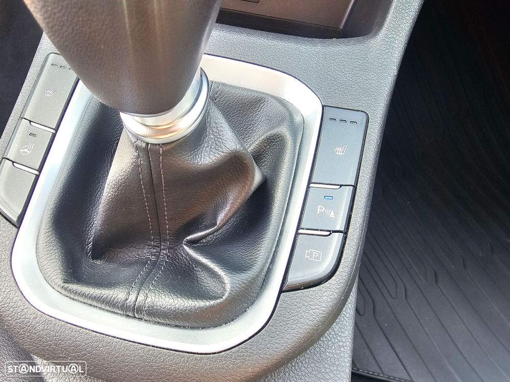 Hyundai i30 SW 1.0 T-GDI Premium - 32