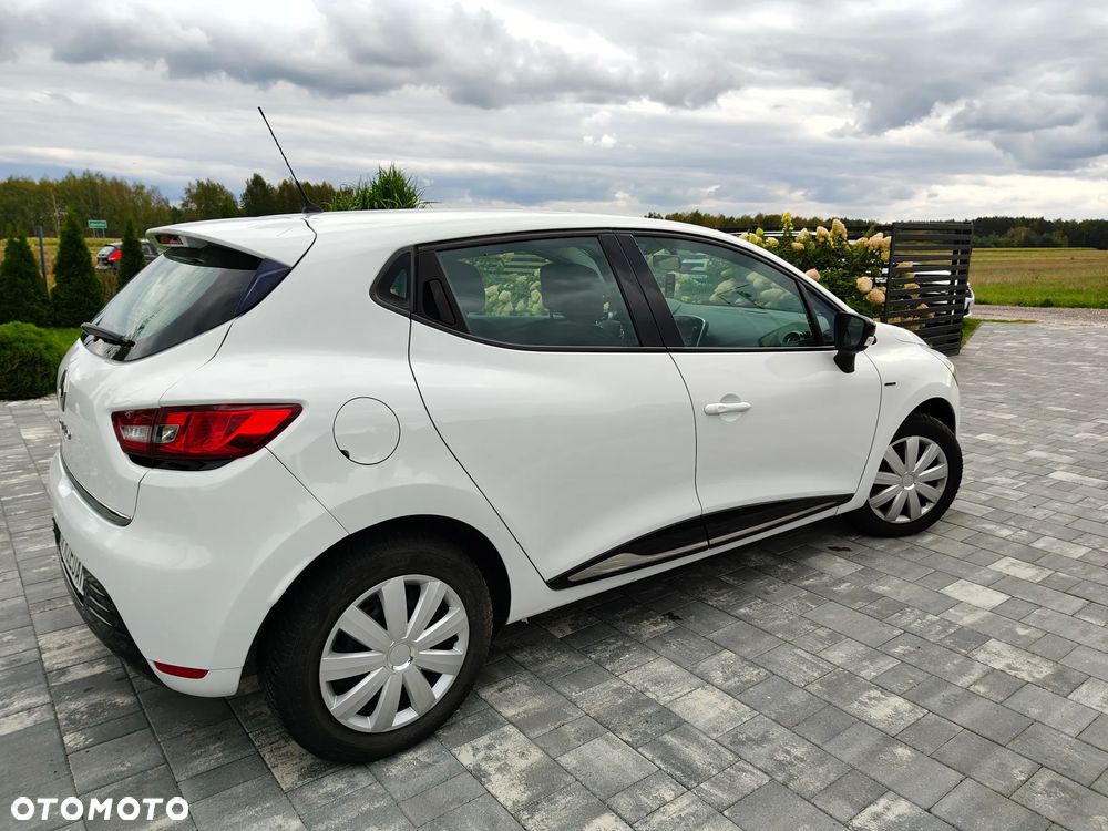Renault Clio 1.2 16V Limited - 15