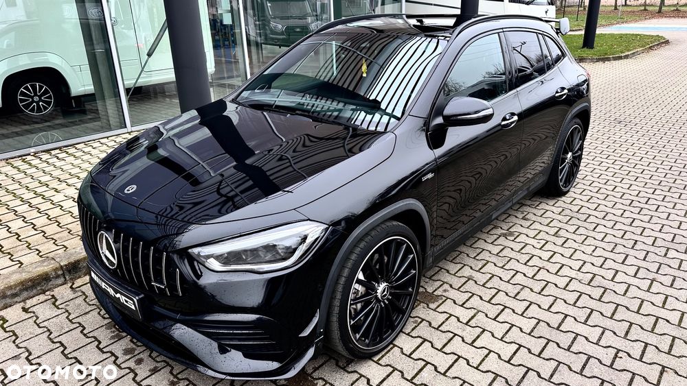 Mercedes-Benz GLA - 22