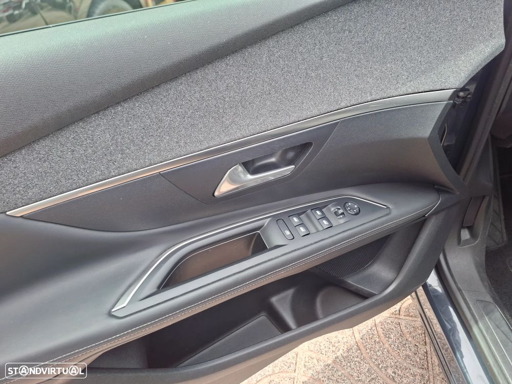 Peugeot 3008 PureTech 130 Stop & Start Allure - 18