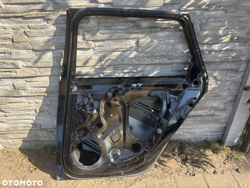 Drzwi Audi A4 B9 Kombi Lifting 2019-2024. Tył prawy - 2