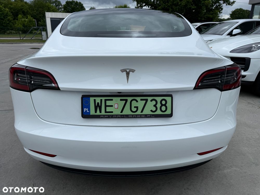 Tesla Model 3 - 6