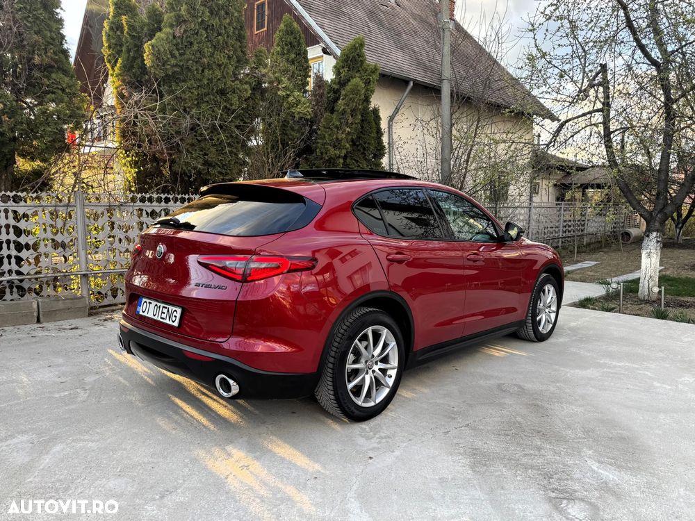 Alfa Romeo Stelvio 2.2 16V AT8 Q4 Lusso Ti - 4