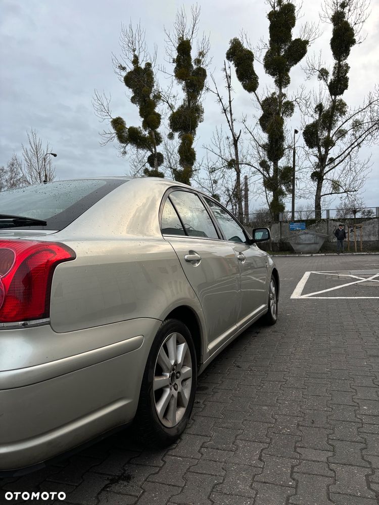 Toyota Avensis 2.0 D-4D - 3