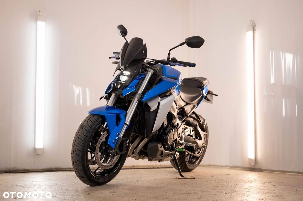 Suzuki GSX - 1