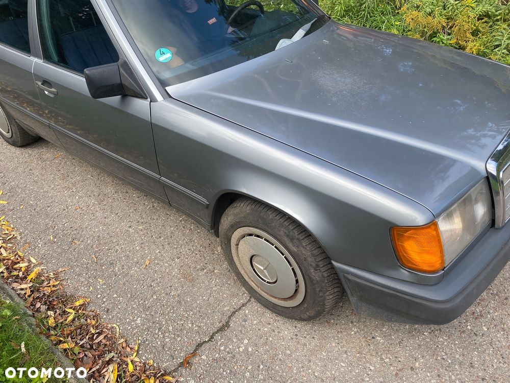 Mercedes-Benz 280 - 7